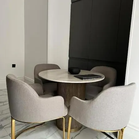 Premium Luxury Near Basilica 아파트 *