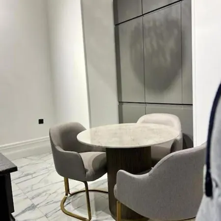 Premium Luxury Near Basilica