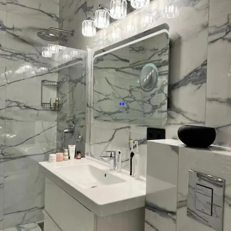 Premium Luxury Near Basilica *