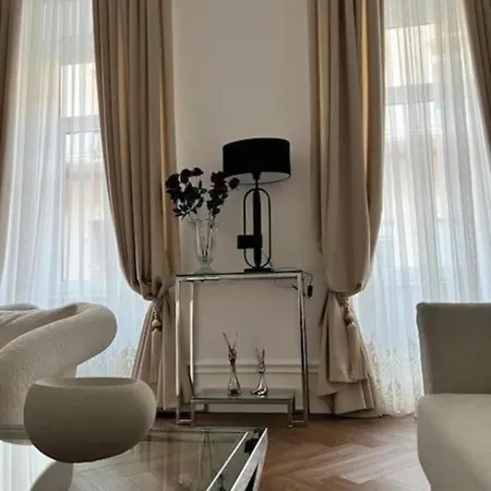 Premium Luxury Near Basilica *