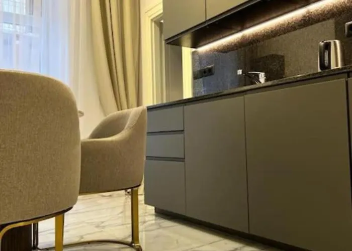 Premium Luxury Near Basilica Apartmán
