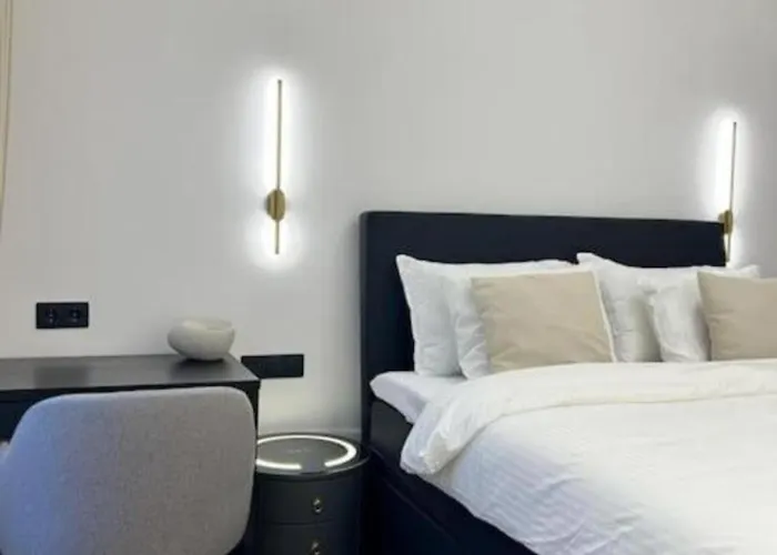 Premium Luxury Near Basilica Apartmán *