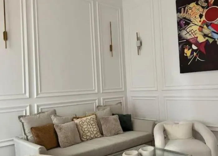 Premium Luxury Near Basilica Apartmán *