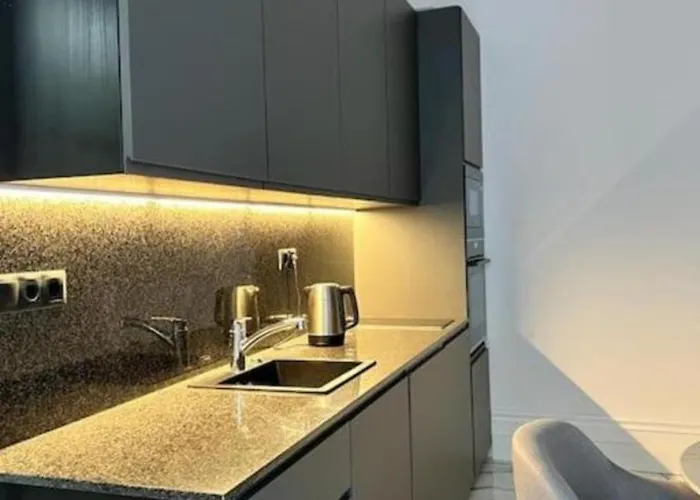 Premium Luxury Near Basilica Apartmán *