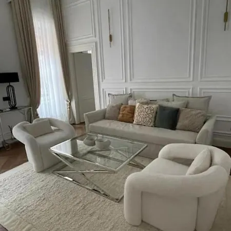 Premium Luxury Near Basilica Apartament