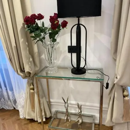 Premium Luxury Near Basilica Apartament *
