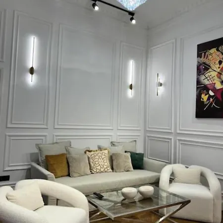 Premium Luxury Near Basilica *